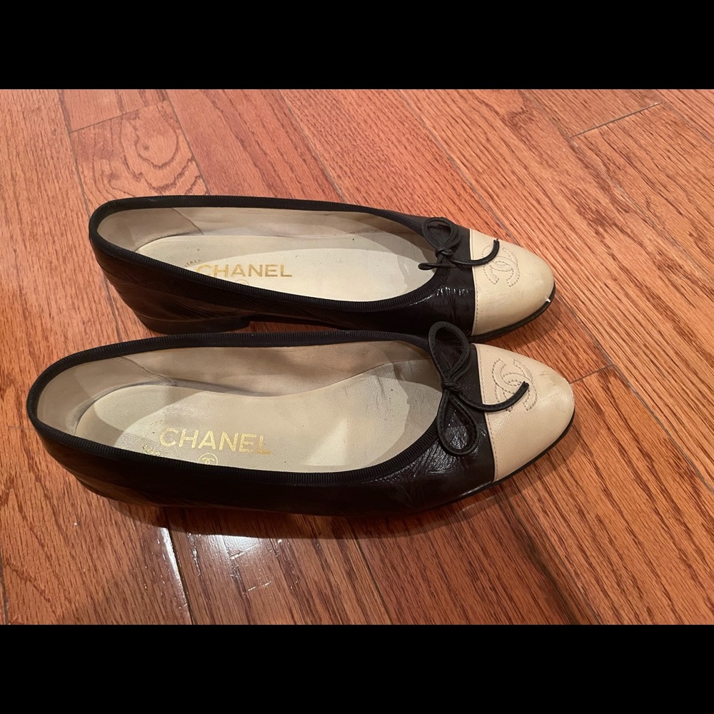 Chanel 37.5 black and ivory